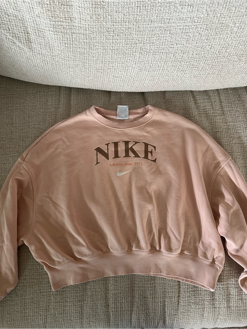 Nike Women's Pink Cropped Crewneck Sweatshirt Size Large
